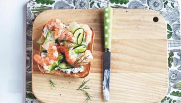 Prawn and dill sandwich 
